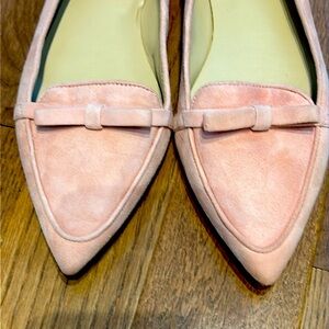 ANN TAYLOR s8.5 pointy toe bow flats. Rose soft suede uppers  Super cute & comfy